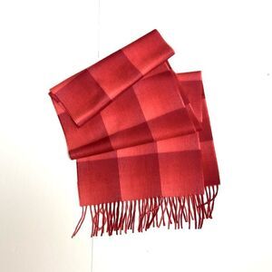 NWOT Amicale Cashmere Ombre Grid Red Scarf 70x12 inches